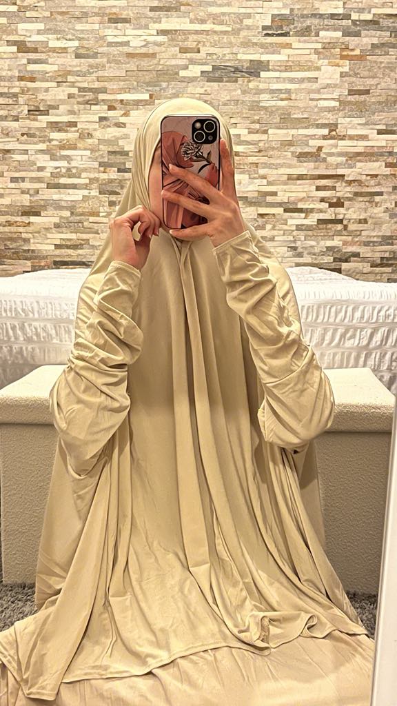 Ensemble de prière (haut avec manches + jupe)